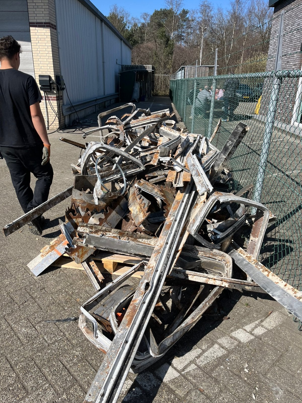 Gevraagd oudijzer en metalen, Ophalen, Zo goed als nieuw