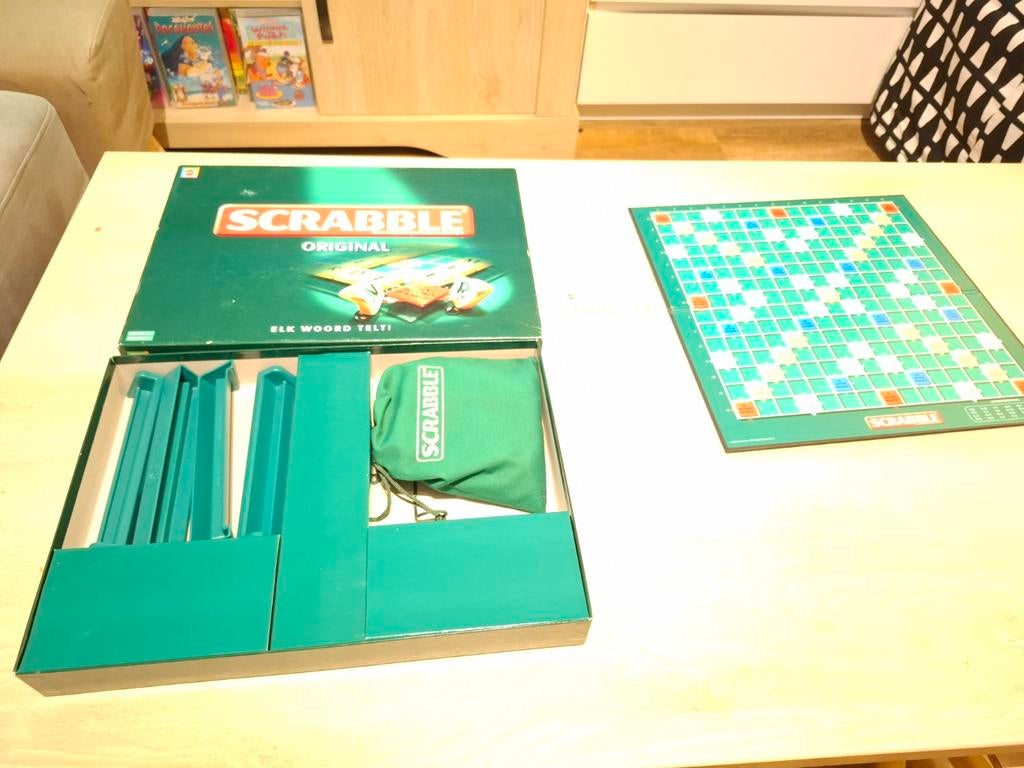 Scrabble Original Bordspel - Compleet en Goede Staat, Gebruikt, Ophalen of Verzenden, Drie of vier spelers, Service.nl@mattel.com