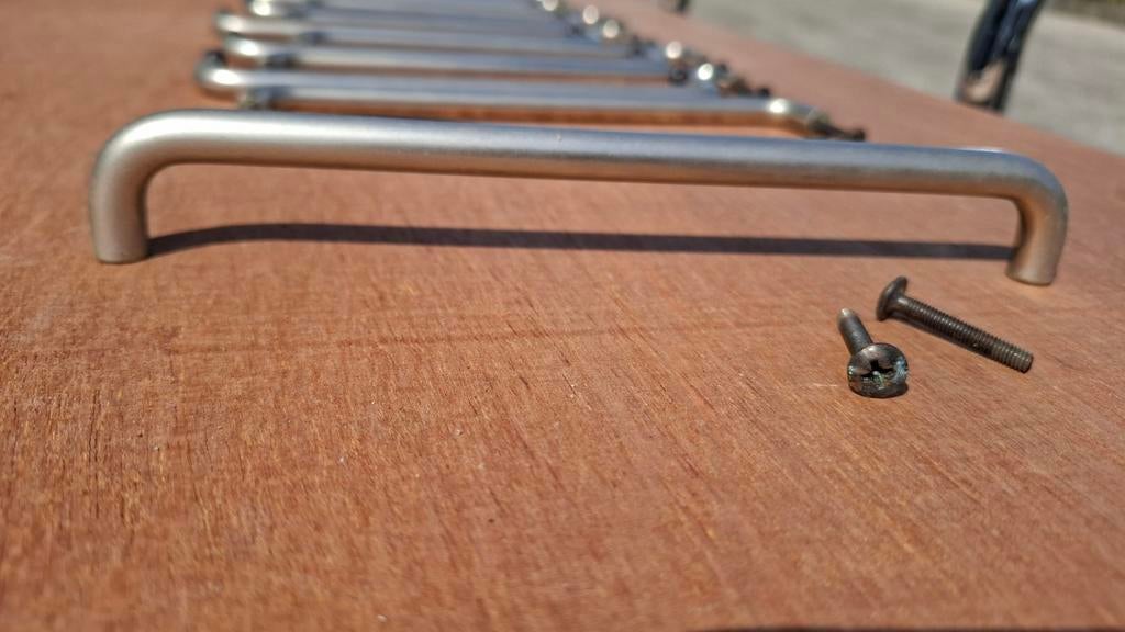 14x RVS Handgrepen 20cm - Onbeschadigd - Incl. boutjes, Minder dan 50 cm, Ophalen of Verzenden, Zo goed als nieuw, Minder dan 25 cm