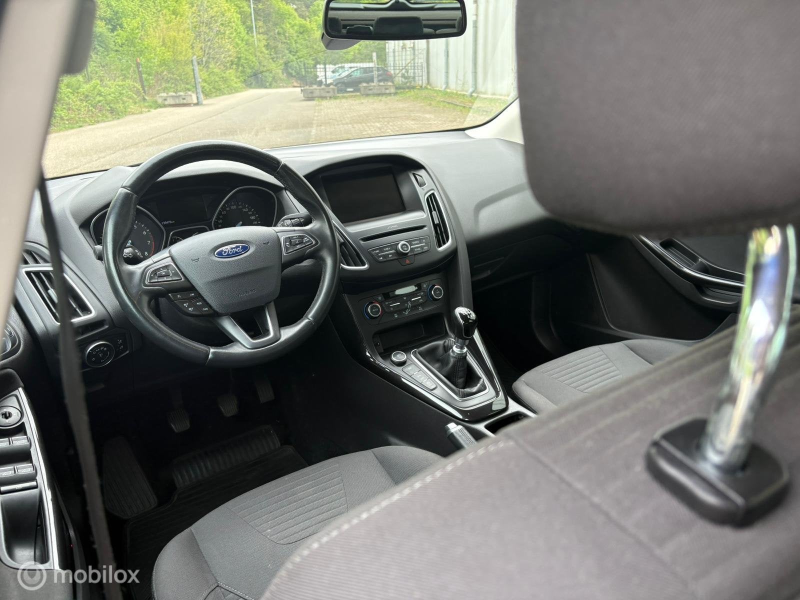 Foto 19 van Ford Focus 1.0 Titanium | Nieuwe Distributieriem