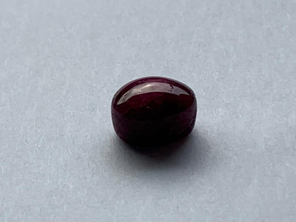 Edelsteen star ruby (dieprode robijn) 9,59 crt certificaat, Ophalen of Verzenden, Zo goed als nieuw