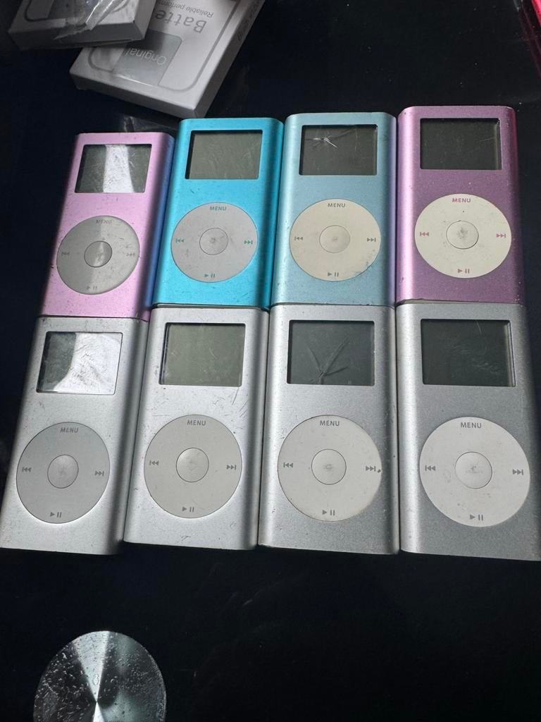 35 iPods - Diverse modellen /reparatie, onderdeel, Overige kleuren, Zo goed als nieuw, Nano, Minder dan 2 GB