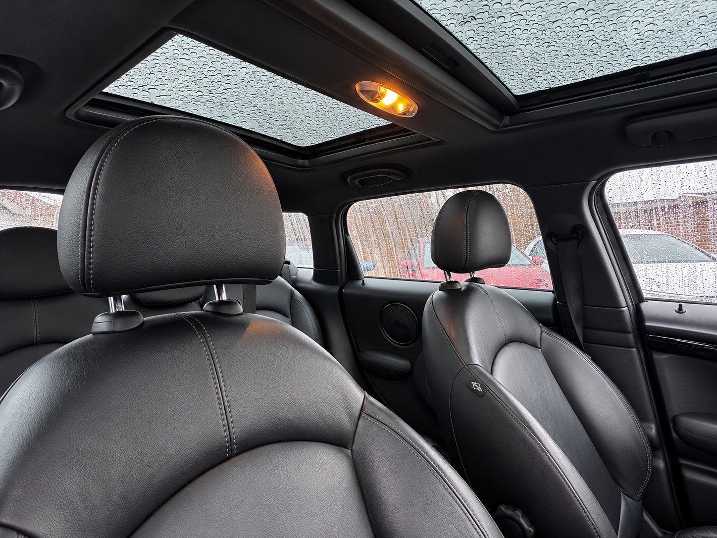 Mini Countryman 1.6 Cooper Chili JCW Pakket Pano Leder Cruis, Dealer onderhouden, Gebruikt, Met garantie (alle), Bedrijf