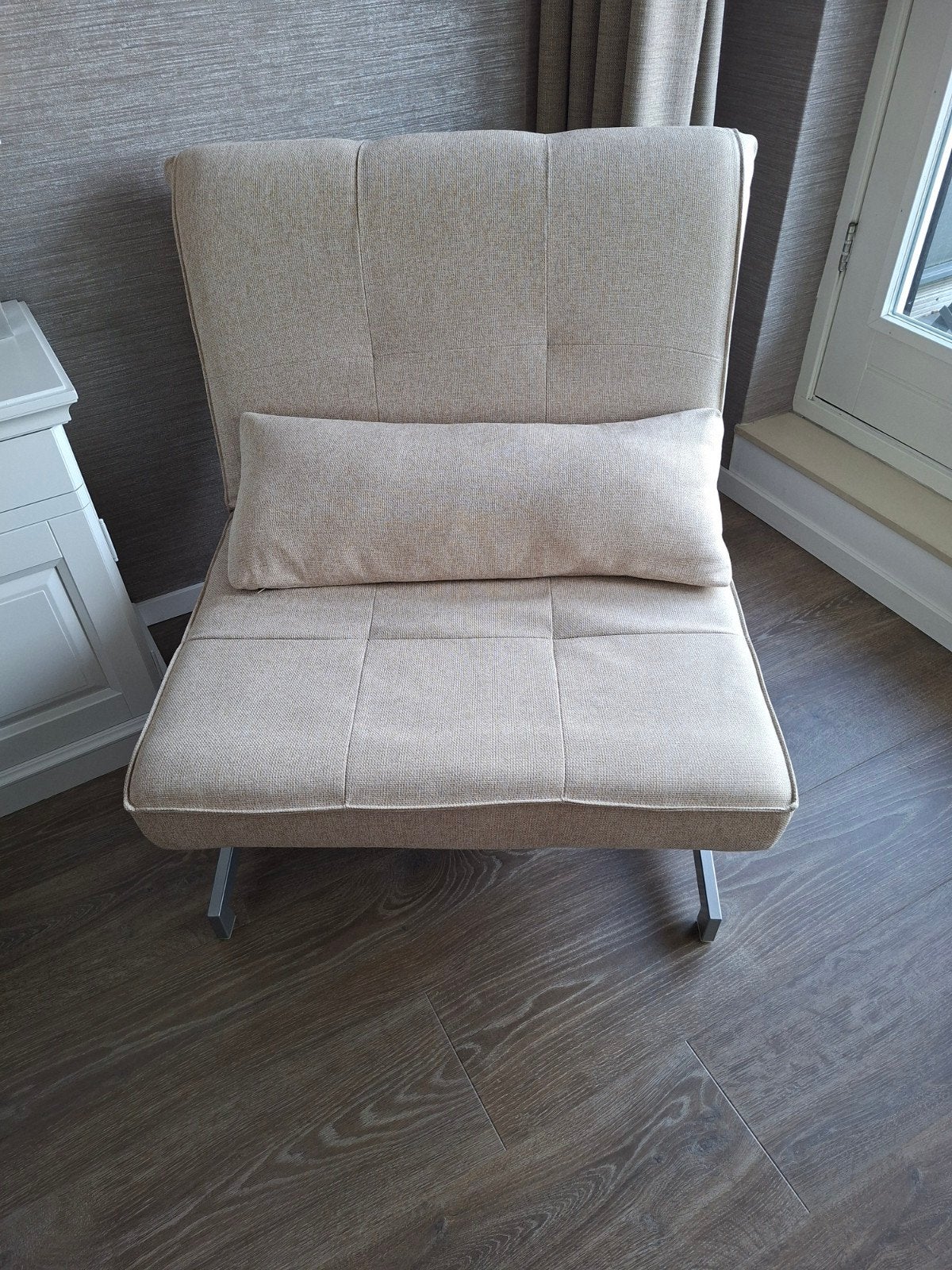 Comfortabele slaapstoel, om te bouwen tot logeerbed, Ophalen, Gebruikt, 90 cm, Beige