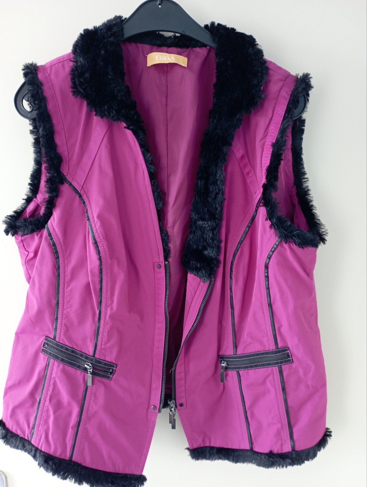 Nieuwe BiBA bodywarmer maat L met bontdetails, Kleding | Dames, Bodywarmers, Ophalen, Maat 42/44 (L), Nieuw, BiBA