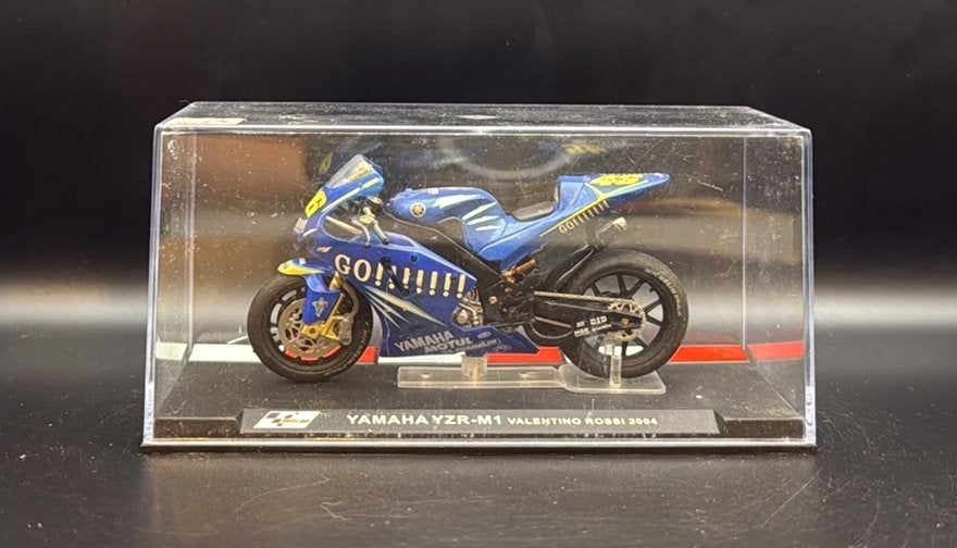 Yamaha YZR-M1 Valentino Rossi 2004 #46 schaal 1:24, Ophalen of Verzenden, Gebruikt, Motor, Overige merken