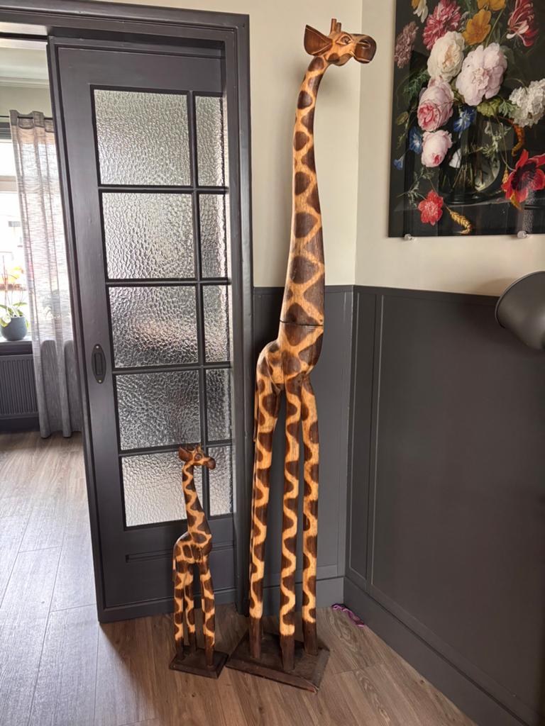 Houten giraffes (set van 2), Huis en Inrichting, Woonaccessoires | Overige, Ophalen, Zo goed als nieuw, Beige, Hout
