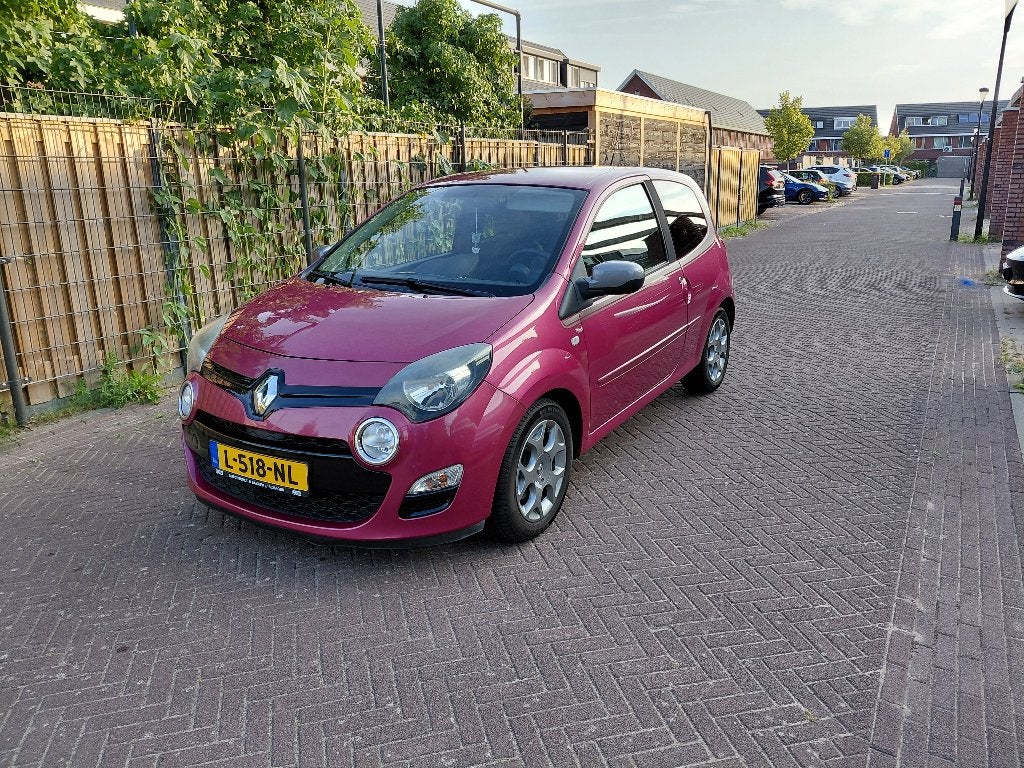 Renault Twingo Dynamique 1.2 16V 2013 Rood, Voorwielaandrijving, 74 pk, 4 cilinders, 4 stoelen