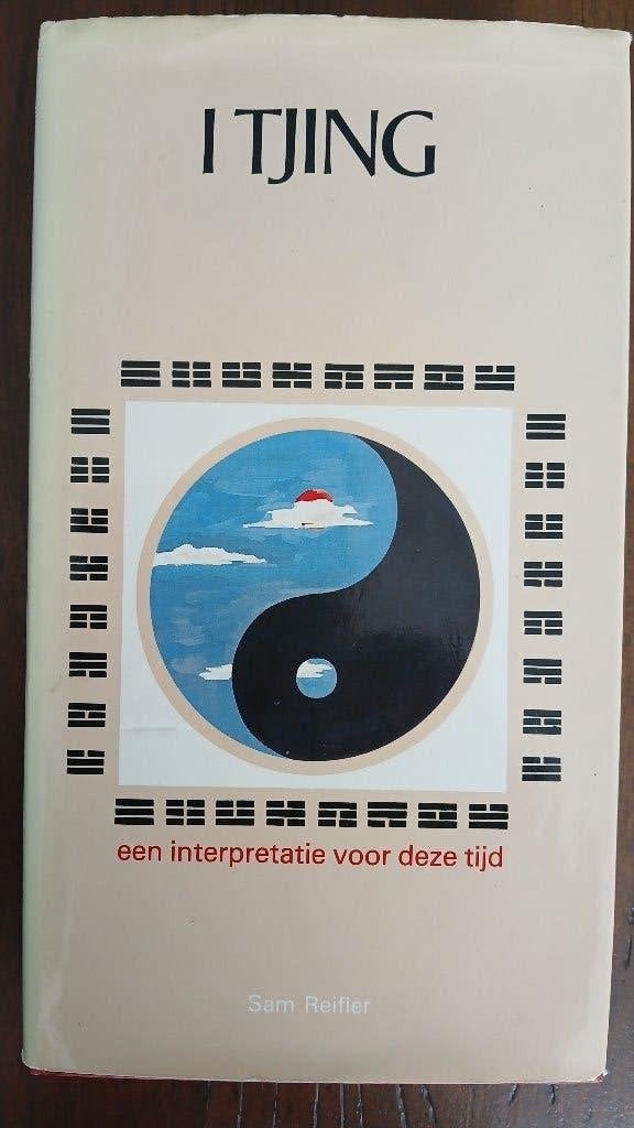 I Tjing een interpretatie voor deze tijd, Boeken, Esoterie en Spiritualiteit, Ophalen of Verzenden, Zo goed als nieuw, Spiritualiteit algemeen