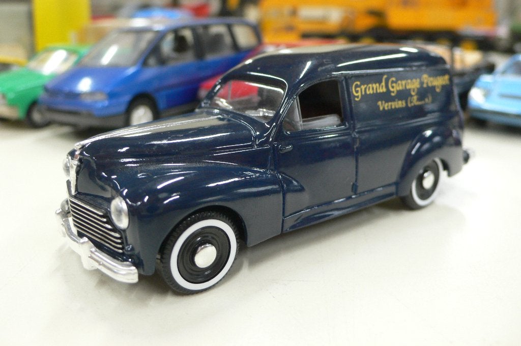 peugeot 203 fourgon grand garare peugeot-solido  1/43, Verzenden, Nieuw, Auto, Solido
