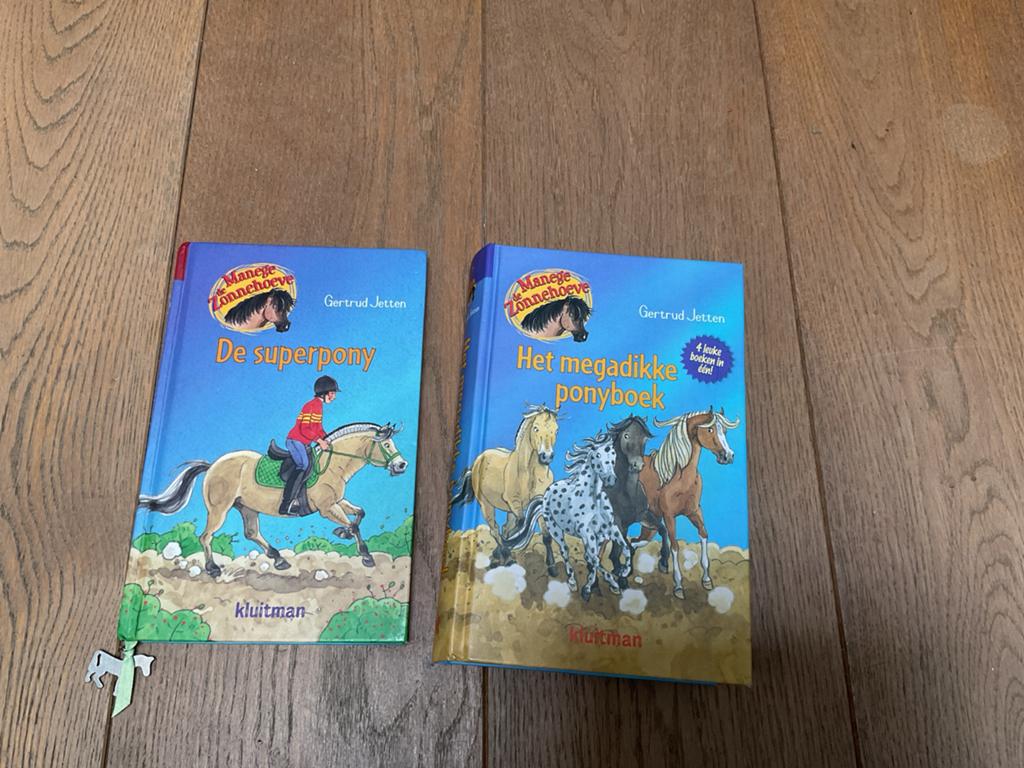 Manege Zonnehoeve: De Superpony & Het Megadikke Ponyboek, Ophalen of Verzenden, Zo goed als nieuw, Fictie algemeen