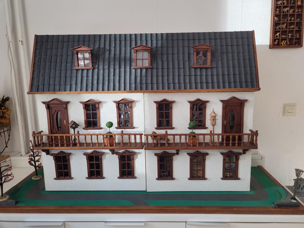 Mooi Victoria poppenhuis, Ophalen of Verzenden