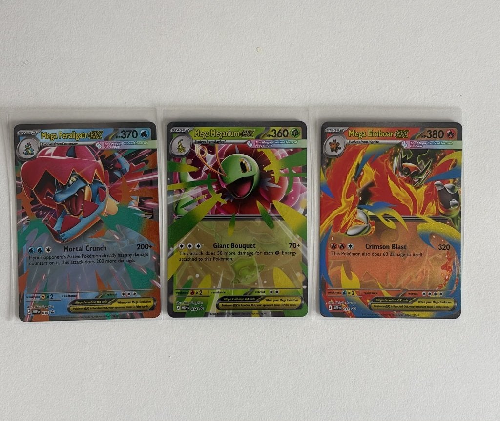 Pokémon Mega Promo's 034 035 036 – 3 kaarten, Hobby en Vrije tijd, Ophalen of Verzenden, Nieuw, Meerdere kaarten, Foil