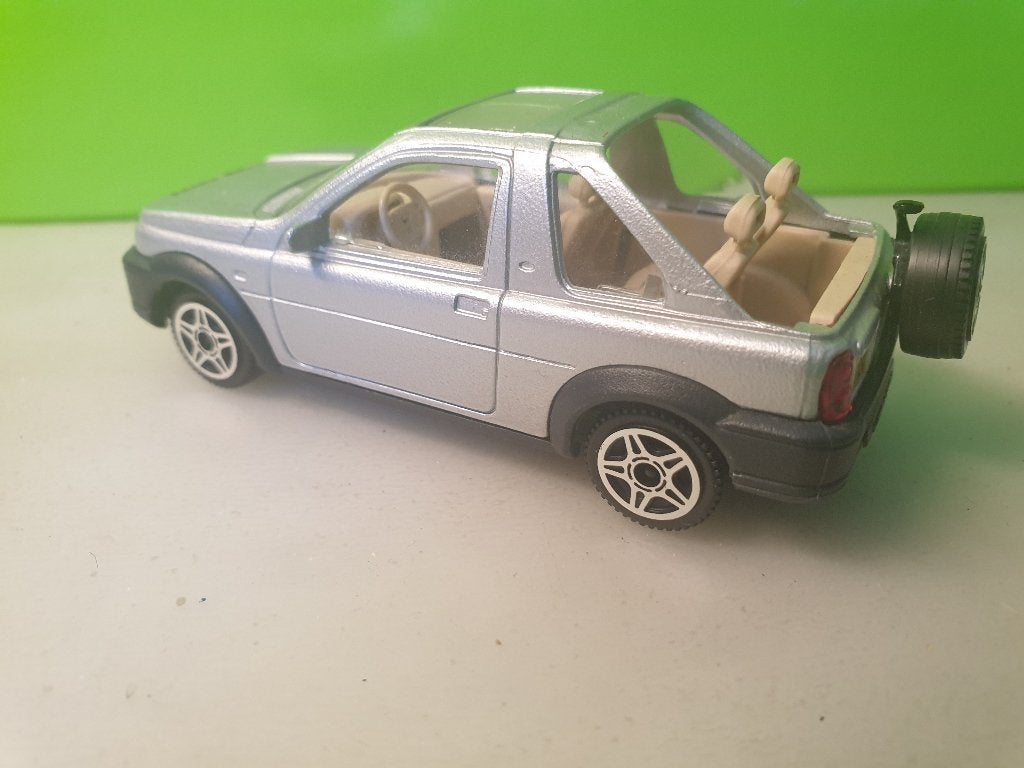 Bburago - Land Rover Freelander [zilver] 1/43, Ophalen of Verzenden, Gebruikt, Auto, Overige merken