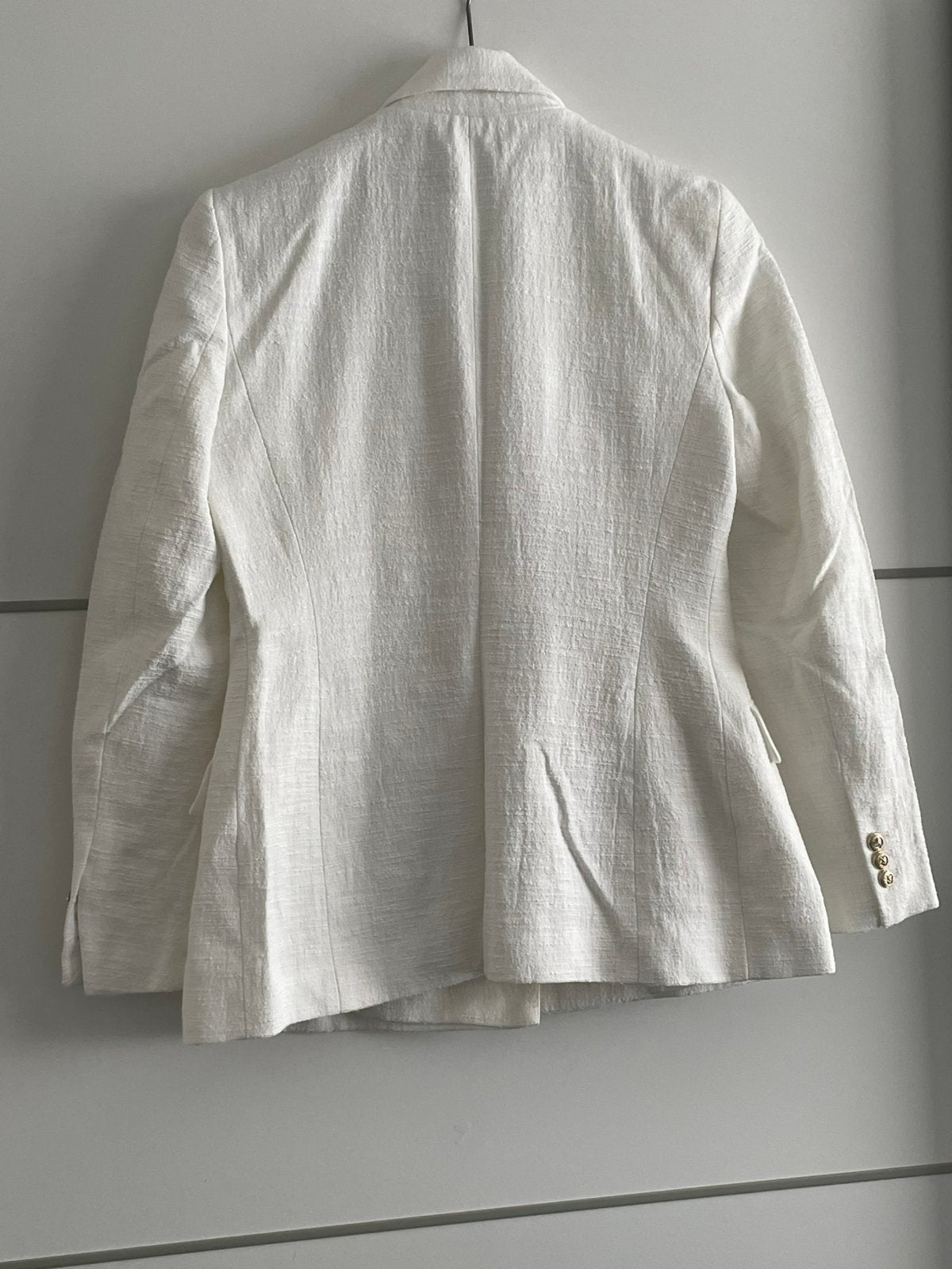Zara Witte Blazer met Gouden Knoopdetails, Kleding | Dames, Maat 38/40 (M), Wit, Ophalen of Verzenden, Zo goed als nieuw