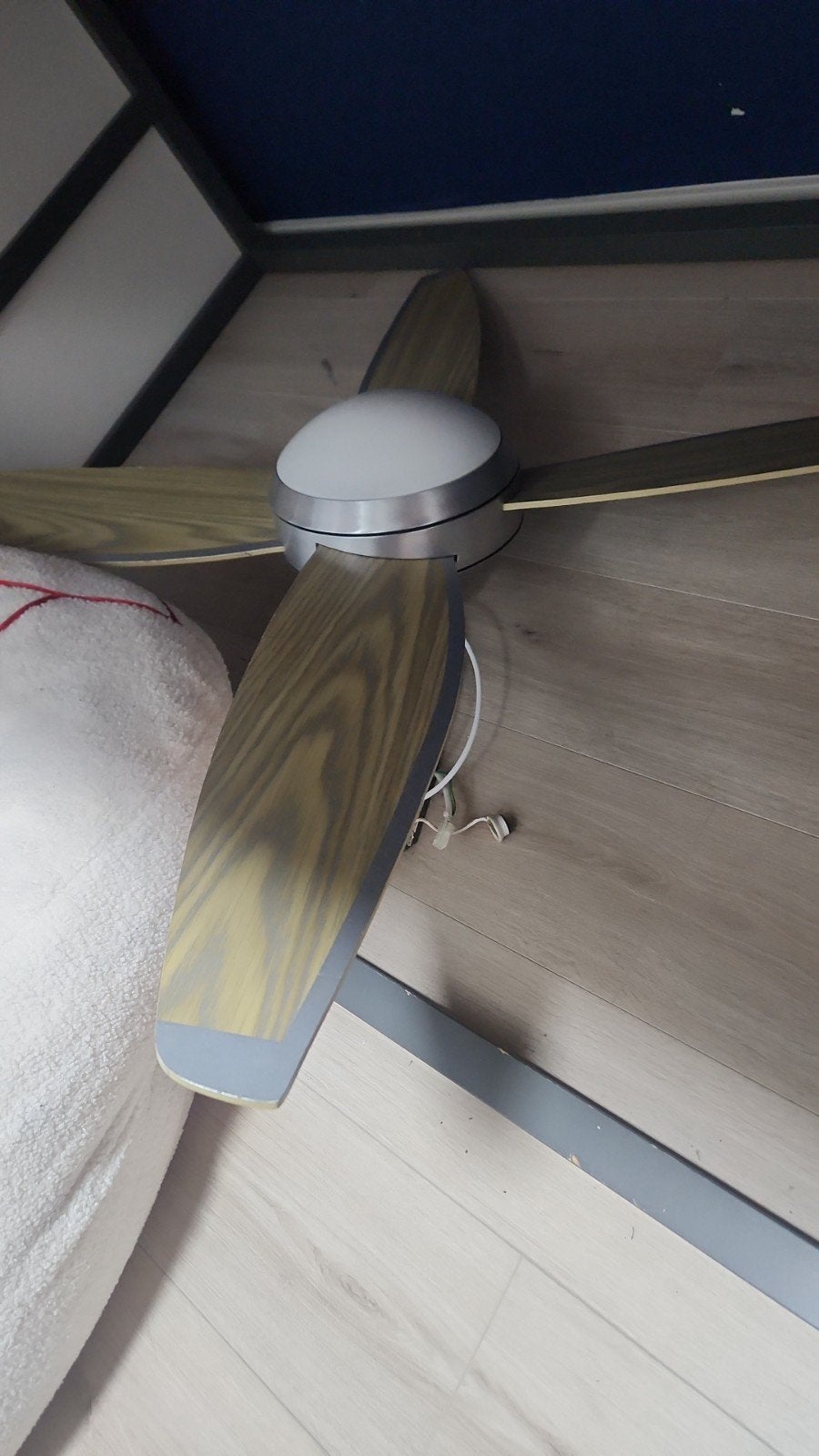 Stijlvolle Plafondventilator met Houten Bladen, Ophalen, Zo goed als nieuw, Plafondventilator
