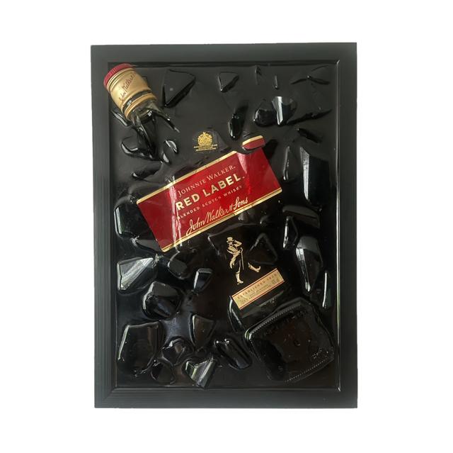 Red label whisky broken bottle, Ophalen of Verzenden
