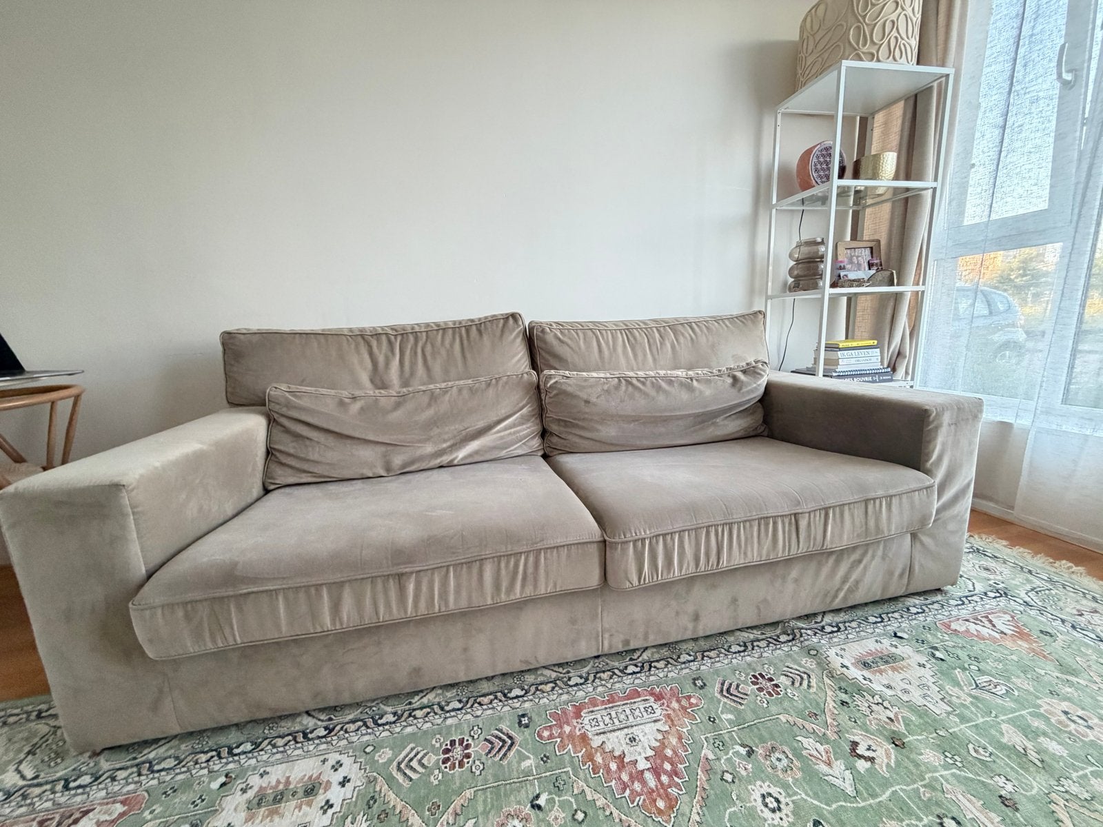 Comfortabele 3-zits bank in zandkleurig fluweel, Huis en Inrichting, Ophalen, Gebruikt, Driepersoons, 75 tot 100 cm