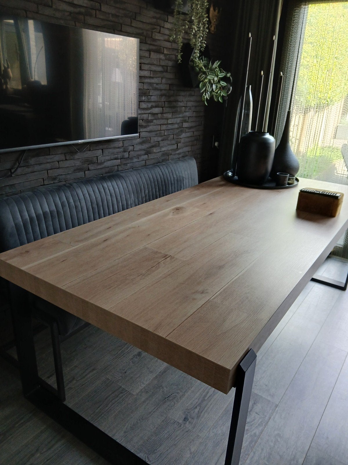 Leuke tafel met stalen poten, Huis en Inrichting, Complete inboedels, Ophalen of Verzenden