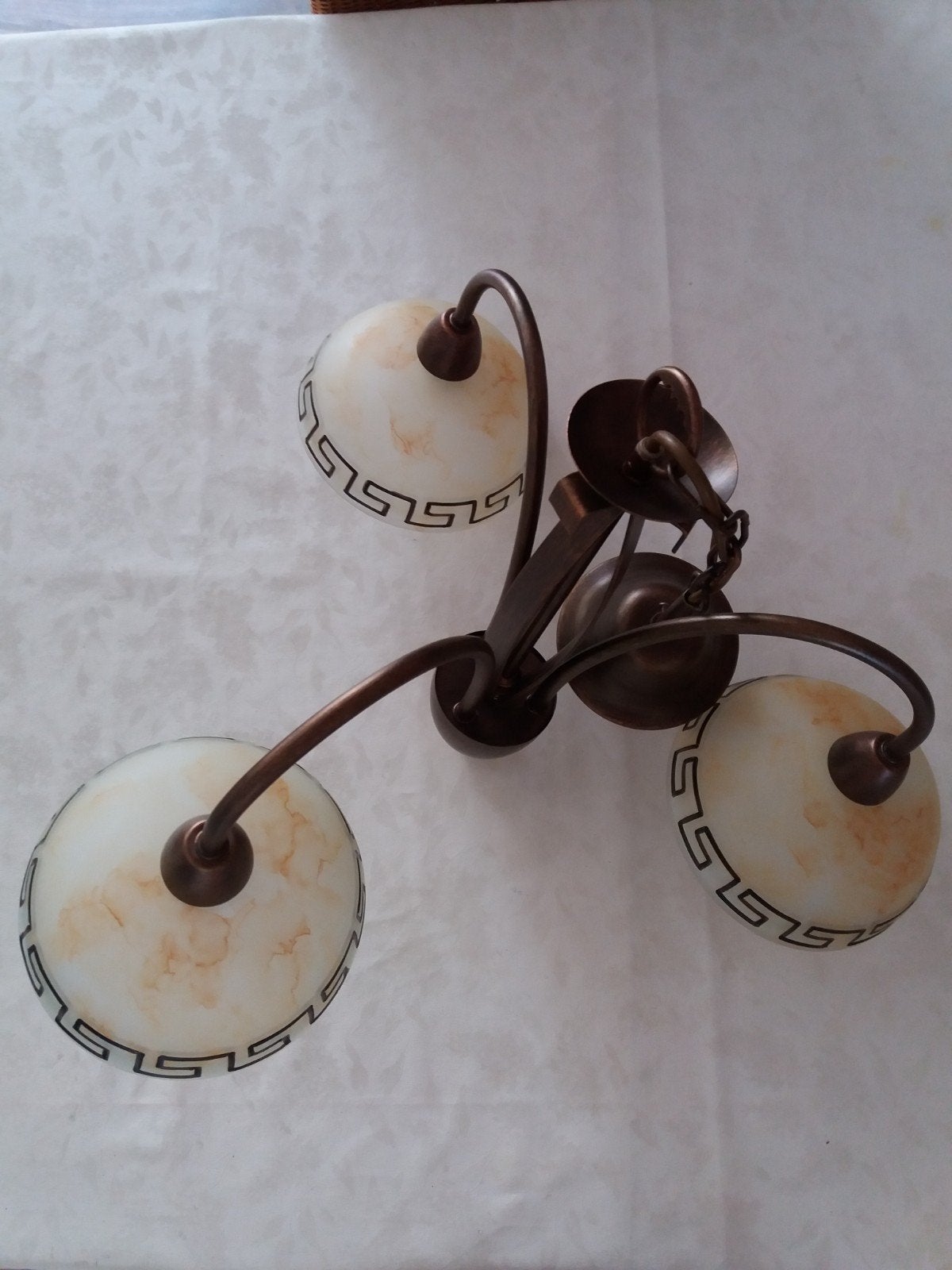 Roestkleurige hanglamp met drie glazen kappen., Ophalen of Verzenden, Zo goed als nieuw, Glas