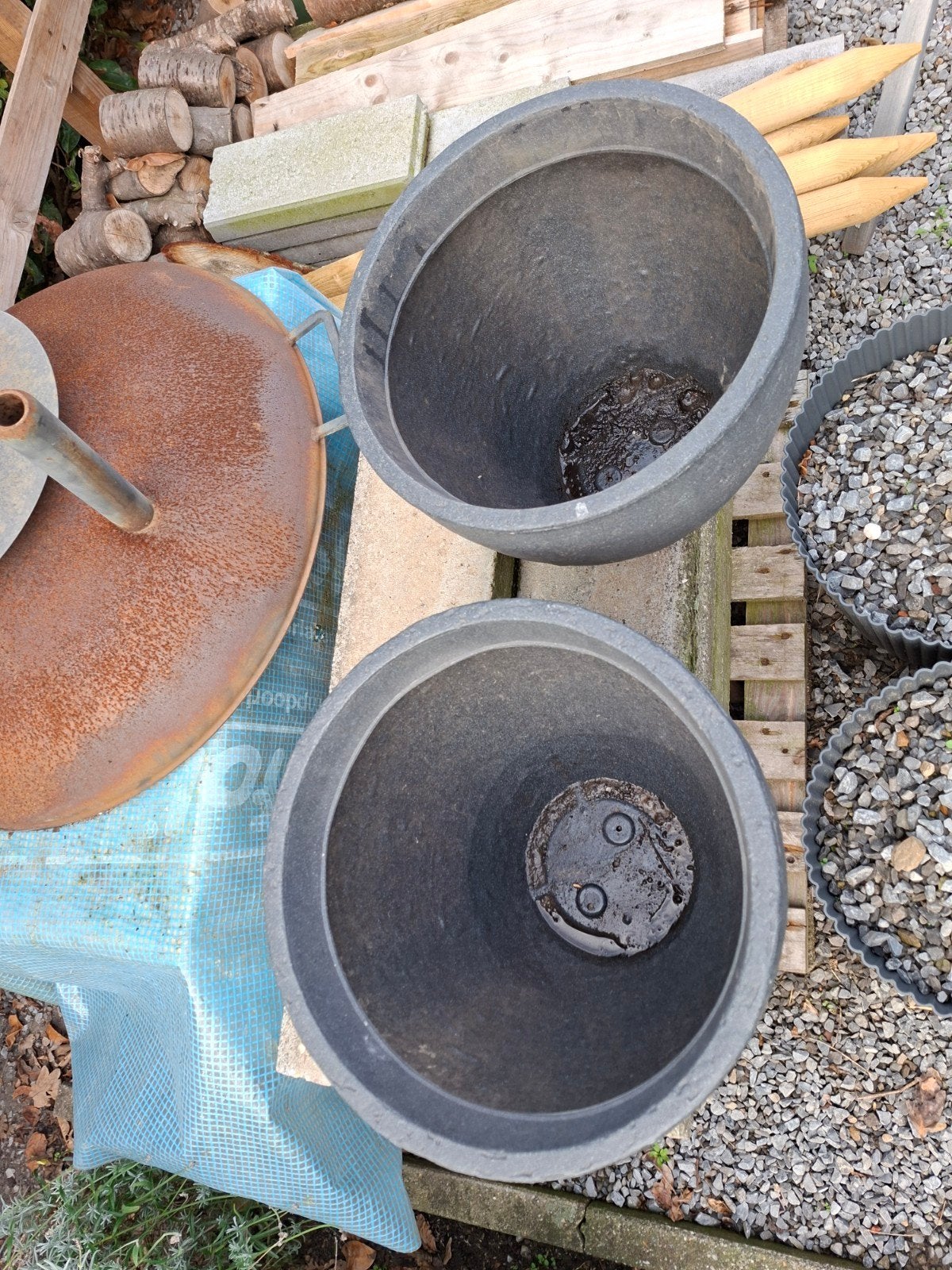Gebruikte kunststof bloempotten - set van 2, Tuin en Terras, Kunststof, Gebruikt, Rond, Minder dan 40 cm