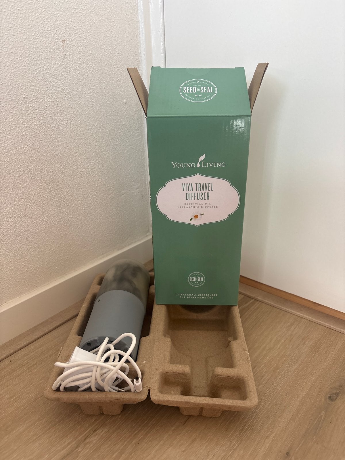 Young Living Viya Travel Diffuser - 1x gebruikt., Ophalen of Verzenden, Zo goed als nieuw