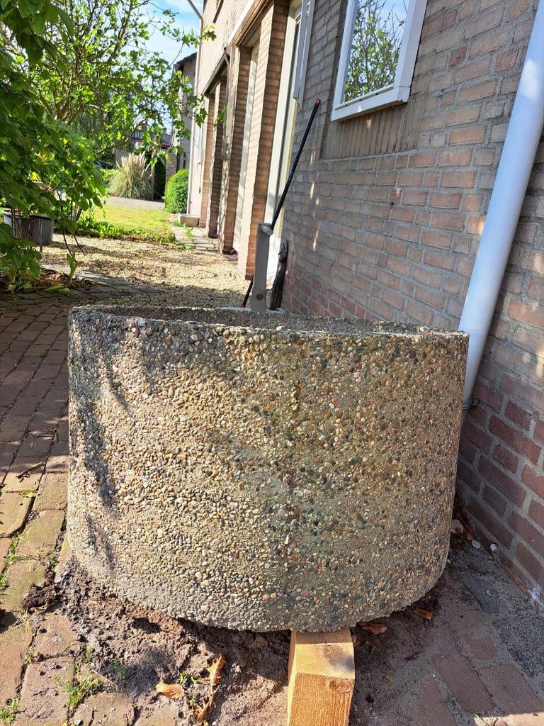 Grote betonnen plantenbak / koeiendrinkbak, Tuin en Terras, Bloembakken en Plantenbakken, Ophalen, Gebruikt, 100 cm of meer, Rond