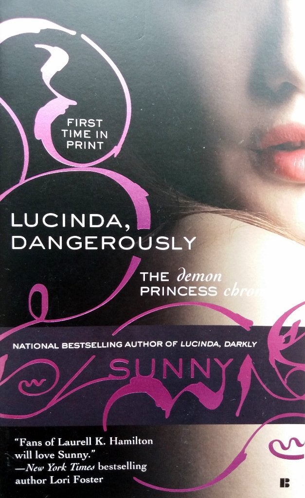Lucinda, Dangerously - Sunny (ENGELSTALIG), Ophalen of Verzenden, Zo goed als nieuw, Fictie