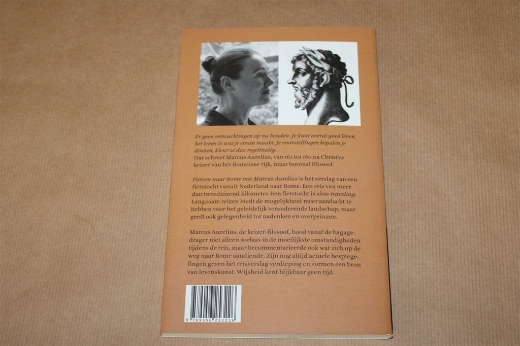 Fietsen naar Rome met Marcus Aurelius. Marjolein Steenveld., Boeken, Ophalen of Verzenden, Zo goed als nieuw