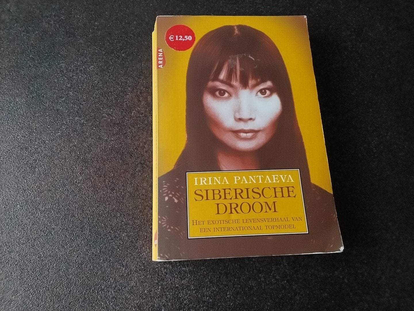 Siberische Droom - Irina Pantaeva (Autobiografie Topmodel), Boeken, Ophalen of Verzenden, Gelezen, Irina Pantaeva, Overige