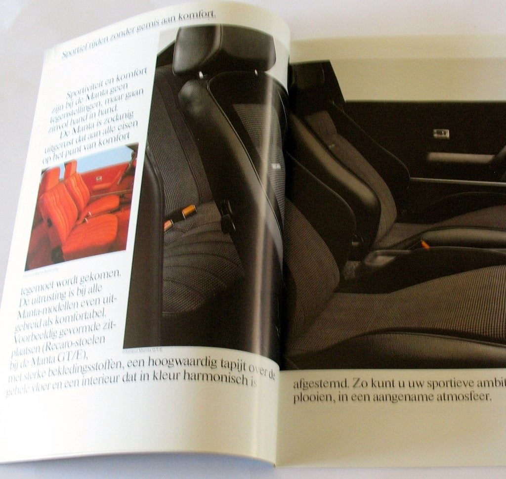 Autofolder Opel Manta 1981 ZGAN GT-J de luxe berlinetta gt/e, Boeken, Opel, Zo goed als nieuw, Opel, Ophalen of Verzenden