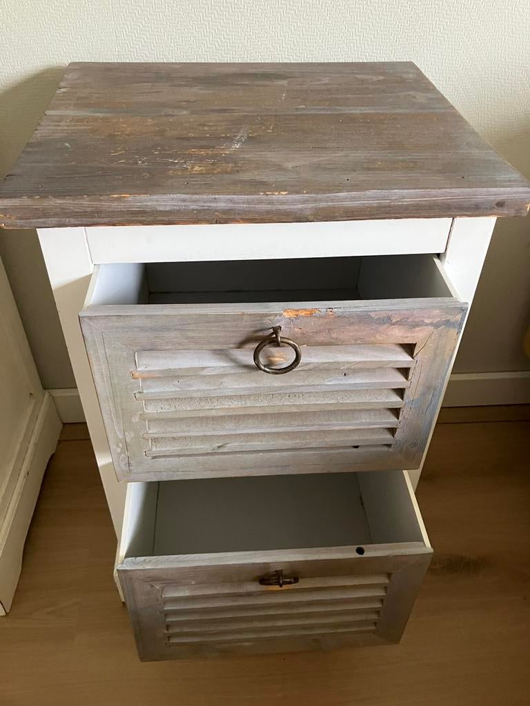 2 houten nachtkastjes met lades, Huis en Inrichting, Ophalen, Minder dan 50 cm, Gebruikt, 1 of 2 laden