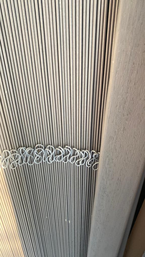 Taupe lamellen licht beschadigd 174 br 273 hoog, Ophalen of Verzenden, Zo goed als nieuw