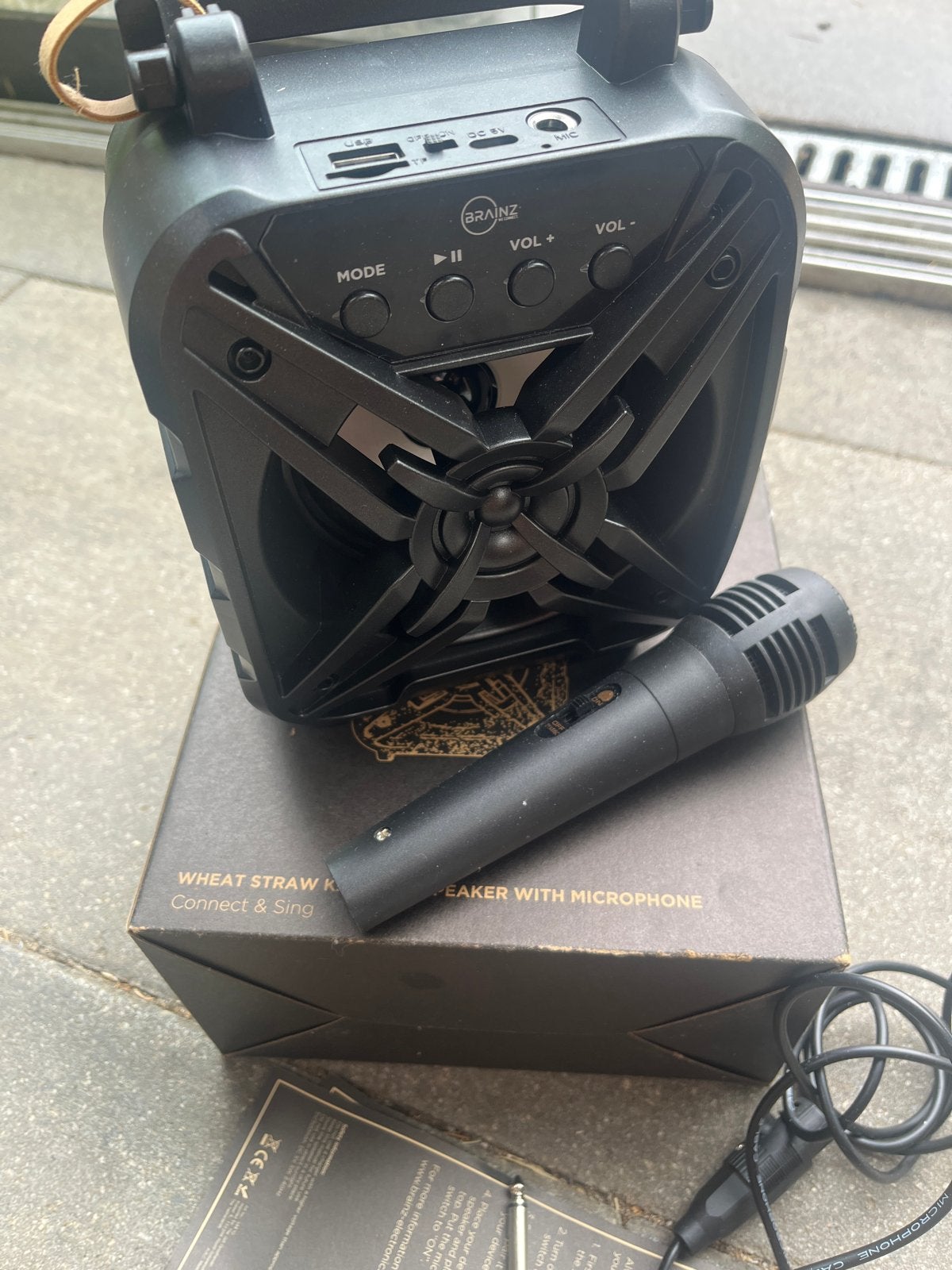 Brainz Draagbare Speaker met Microfoon - Karaoke Set, Ophalen of Verzenden, Zo goed als nieuw, Luidspreker(s)