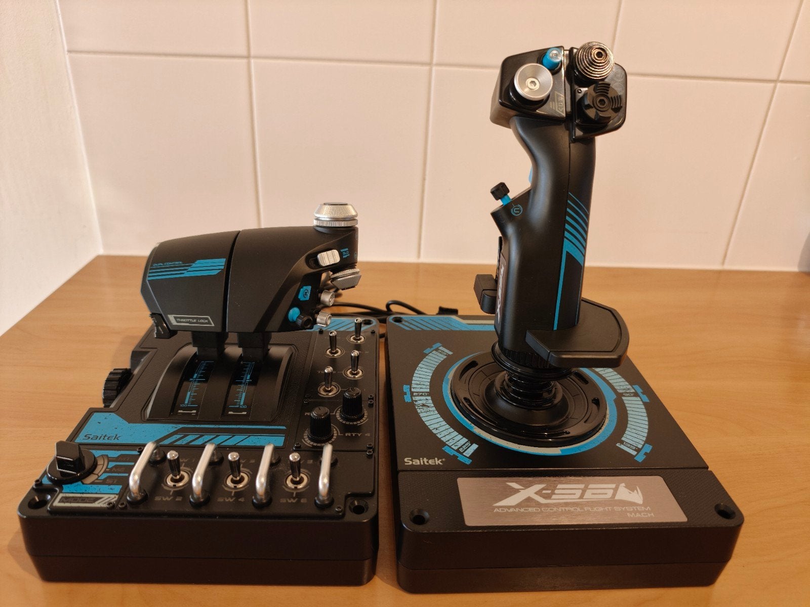 Flight joystick Saitek X-55 Rhino, Spelcomputers en Games, Spelcomputers | Overige Accessoires, Zo goed als nieuw, Overige typen