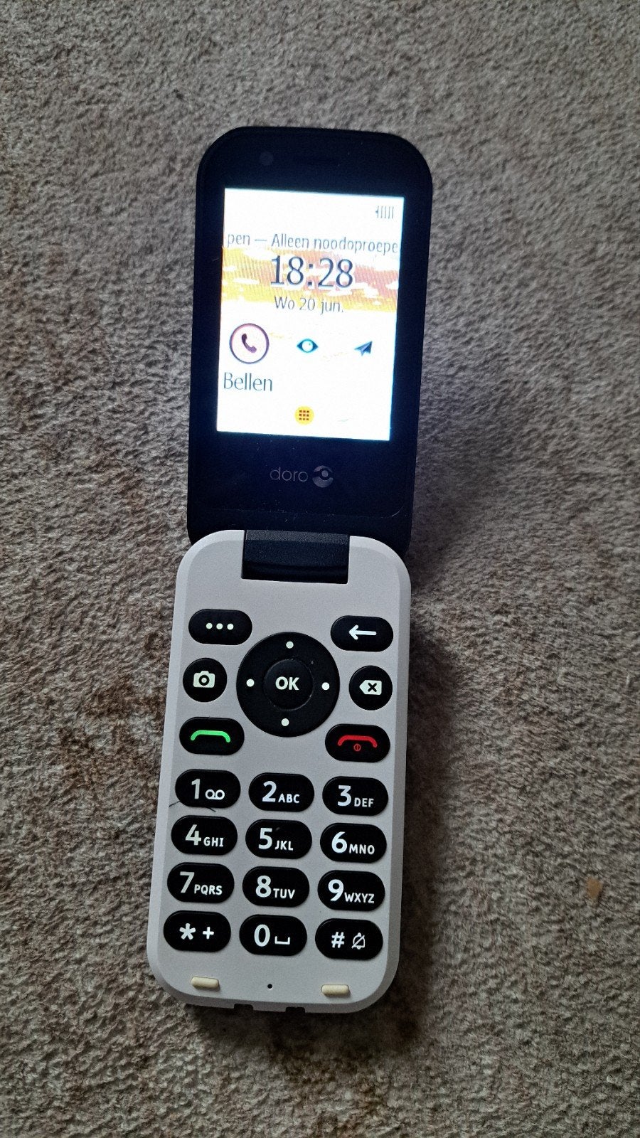 Doro klaptelefoon voor senioren - Zo goed als nieuw, Verzenden, Gebruikt