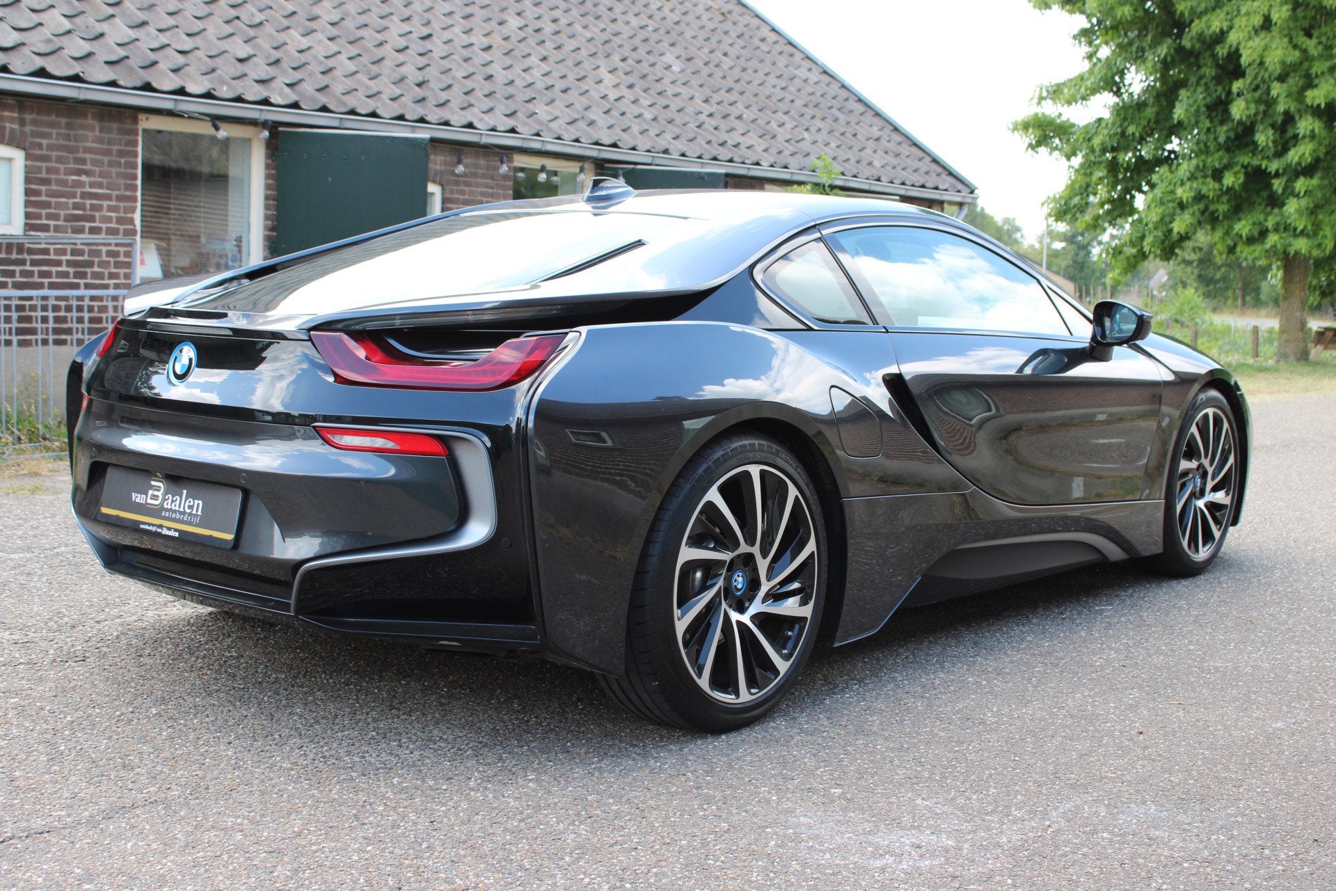 BMW i8 1.5 PHEV SOh 93.6% LEER CAMERA HEAD UP ORG NL 141000K, Auto's, Automaat, Dealer onderhouden, Euro 6, 48 km/l