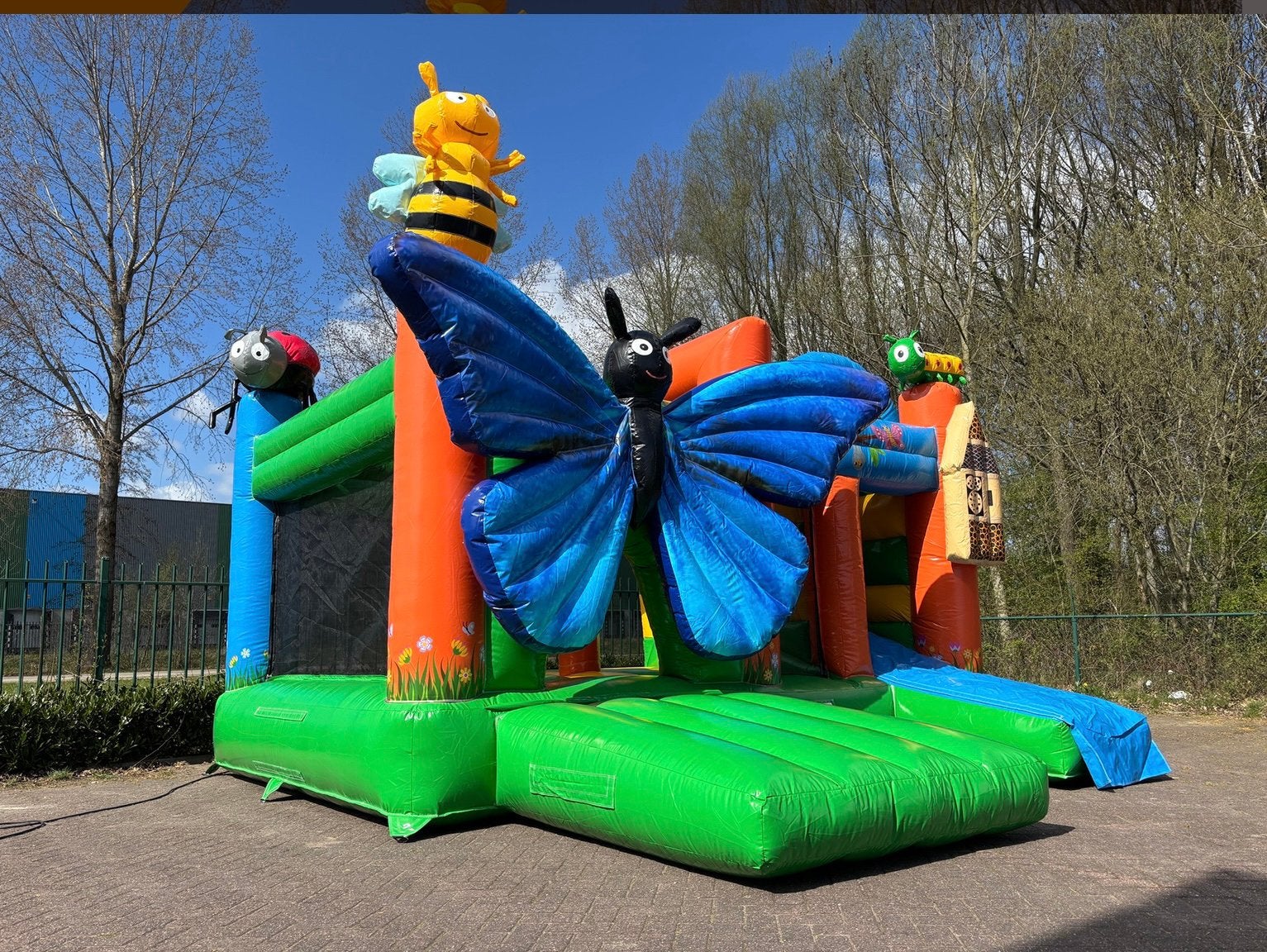 NIEUW SPRINGKUSSEN TE HUUR - multiplay vlinder, Ophalen