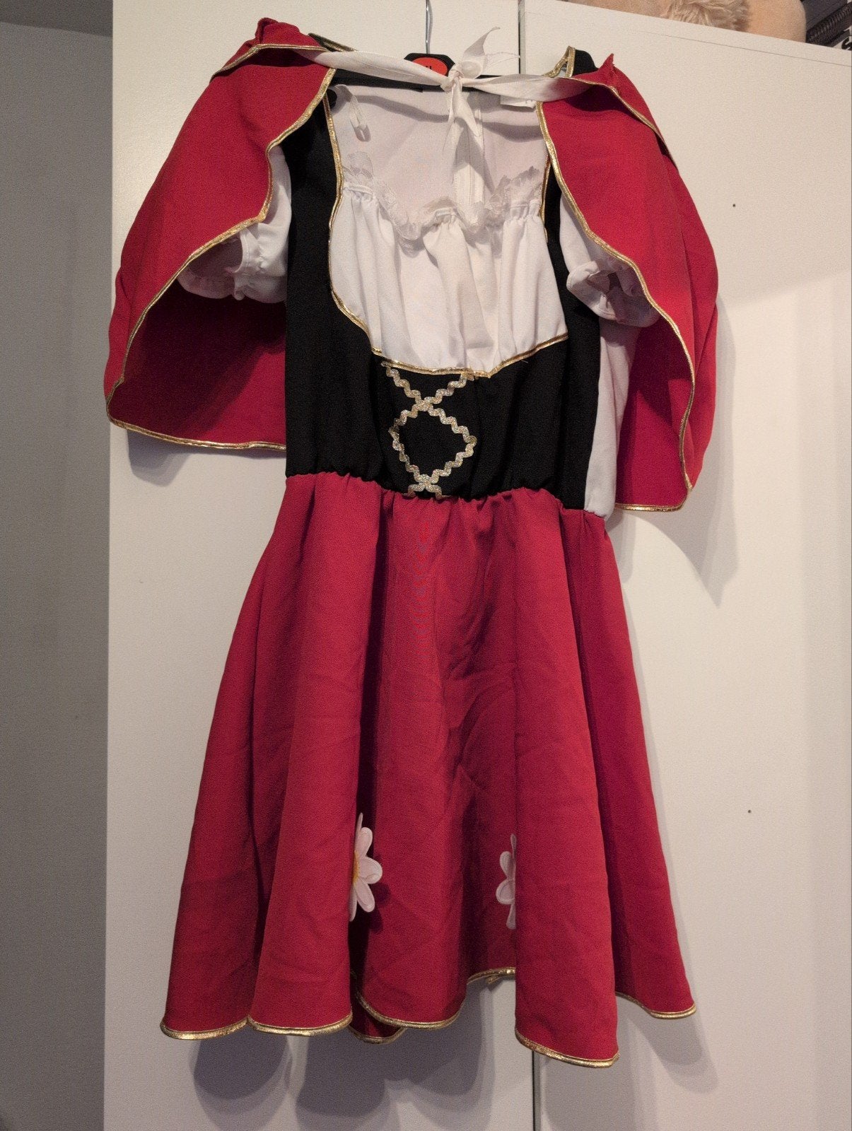 Roodkapje kostuum met cape en bloemendetails, Kleding | Dames, Ophalen, Carnaval