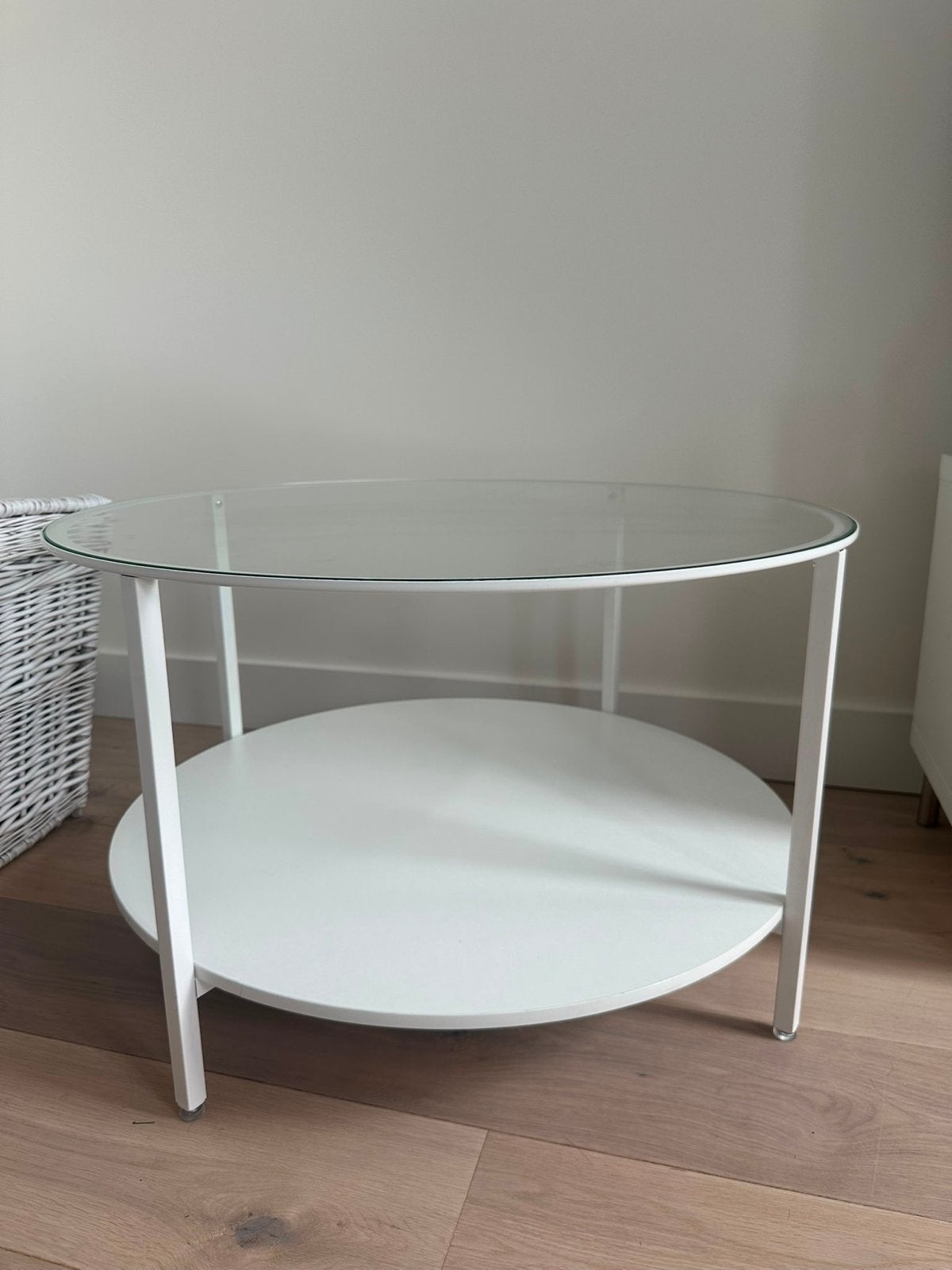 IKEA ronde salontafel - wit met glas (licht beschadigd), Ophalen, Gebruikt, Rond, 50 tot 100 cm