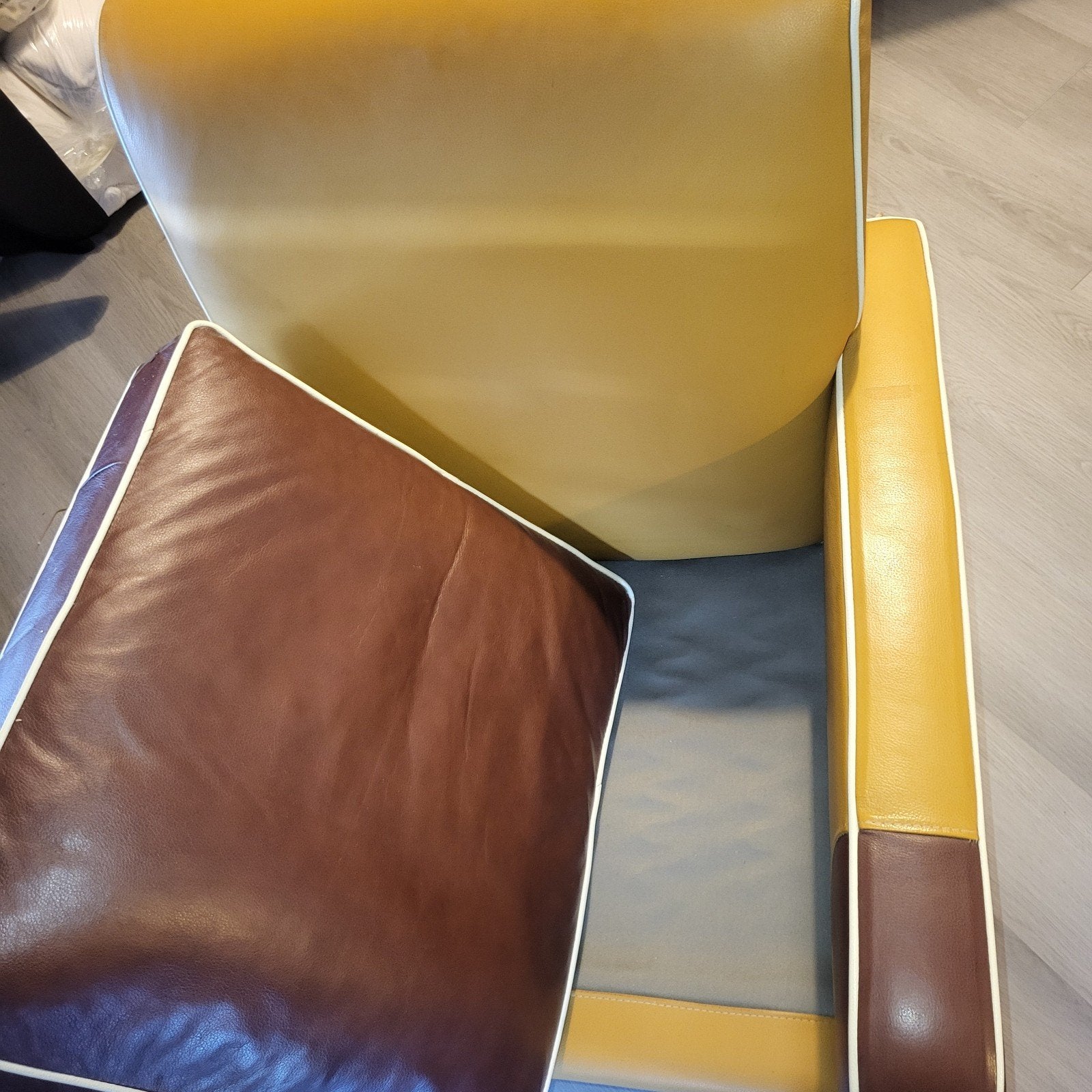 Bijzondere fauteuil, Huis en Inrichting, Ophalen, Gebruikt, Vierkant, Leer