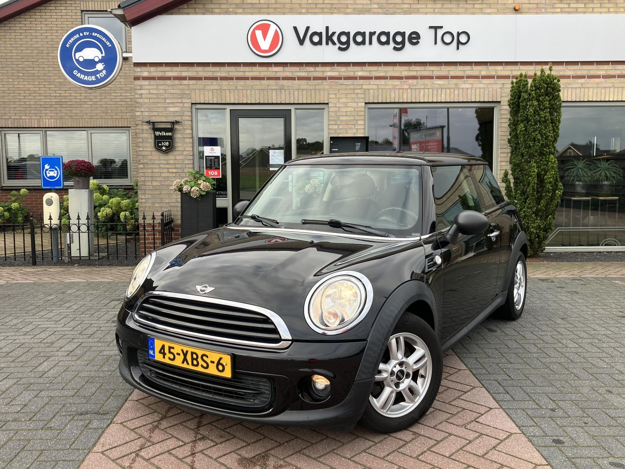 MINI One 1.6 One Business Line | Navi | Cruise | NAP, Voorwielaandrijving, Euro 5, Stof, Zwart