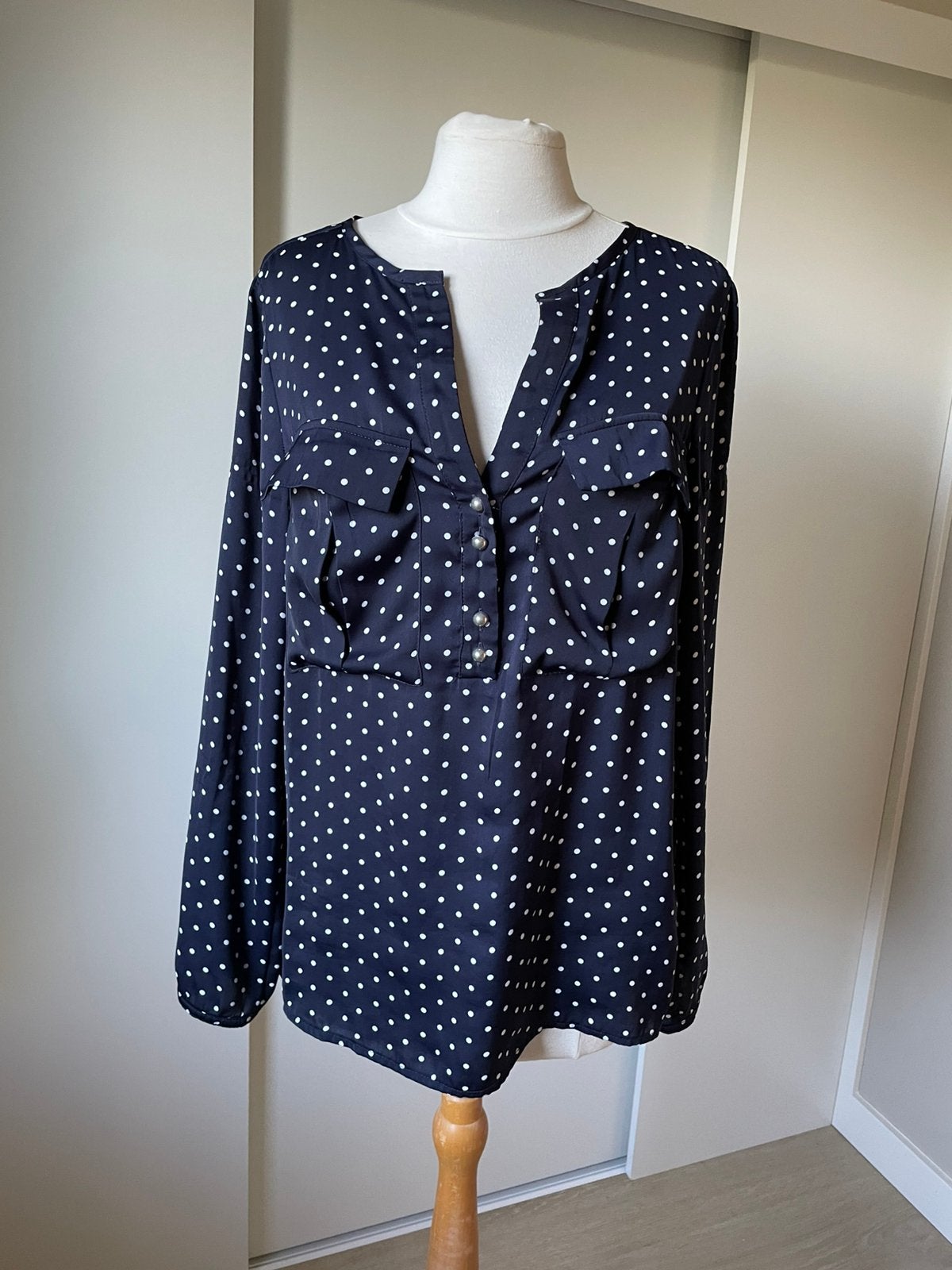 Blouse donkerblauw stippen Bien Bleu geschikt voor S/M, Ophalen of Verzenden, Zo goed als nieuw, Maat 36 (S), Blauw