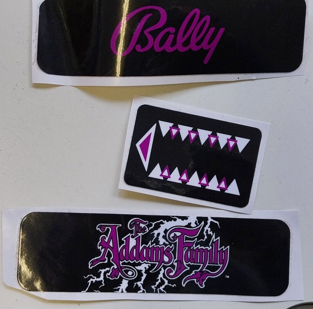 Te Koop: restant stickers Bally Addams Family, Bally, Ophalen of Verzenden, Dot-matrix, Nieuw