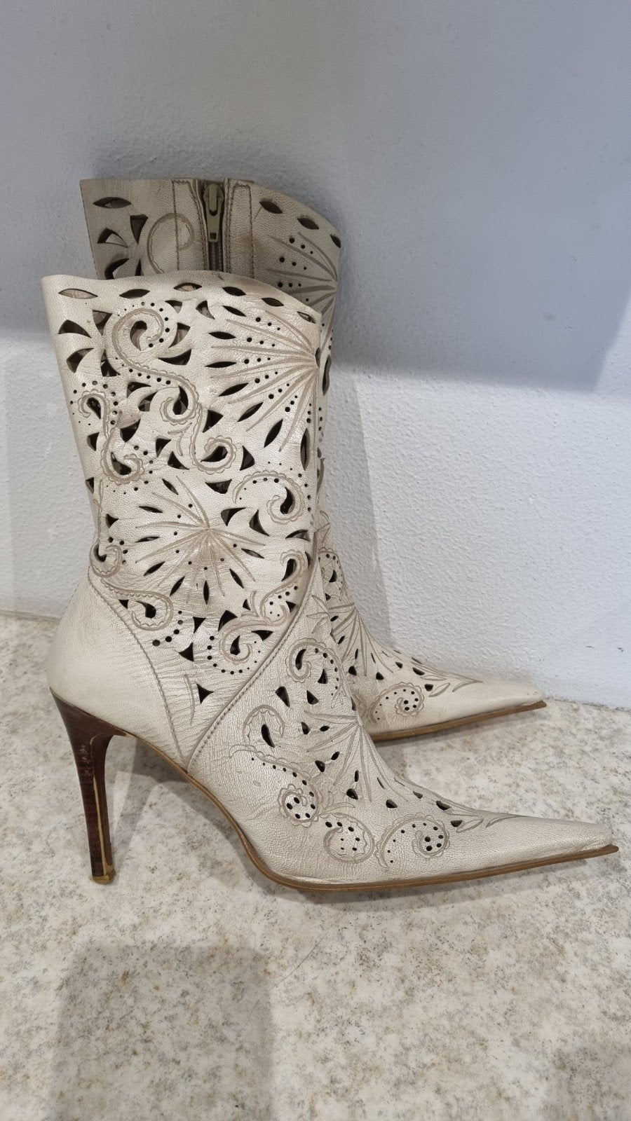 vintage cowboy laarsjes, Beige, Lage of Enkellaarzen, Ophalen of Verzenden, Zo goed als nieuw