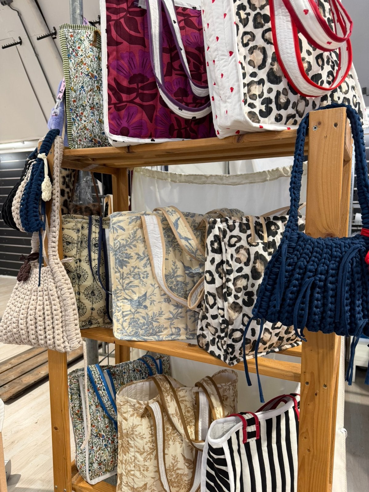 Gekleurde shopper bags- mooi, handig en most wanted, Ophalen of Verzenden, Zo goed als nieuw, Overige kleuren, Overige merken