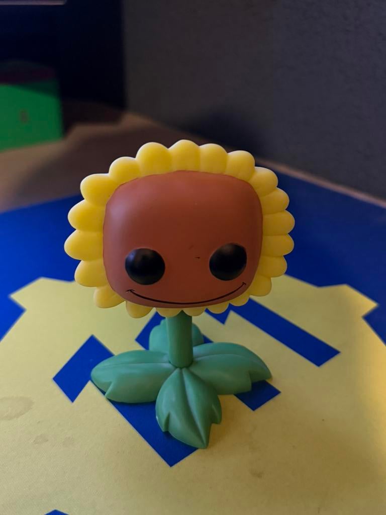 Plants vs zombies sunflower funko 04 zonder doos (bad paint), Ophalen of Verzenden, Zo goed als nieuw