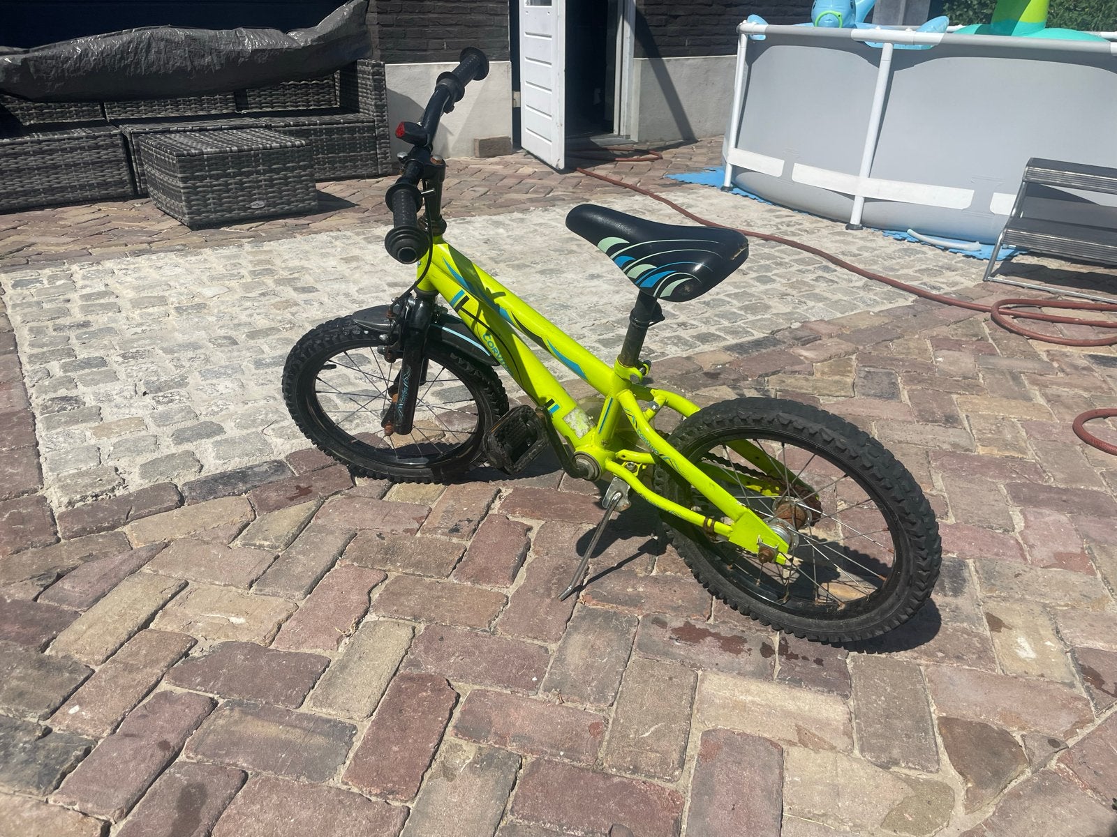 Corvino Kinderfiets 16 inch, Ophalen, Zo goed als nieuw, Velgrem, 16 tot 20 inch