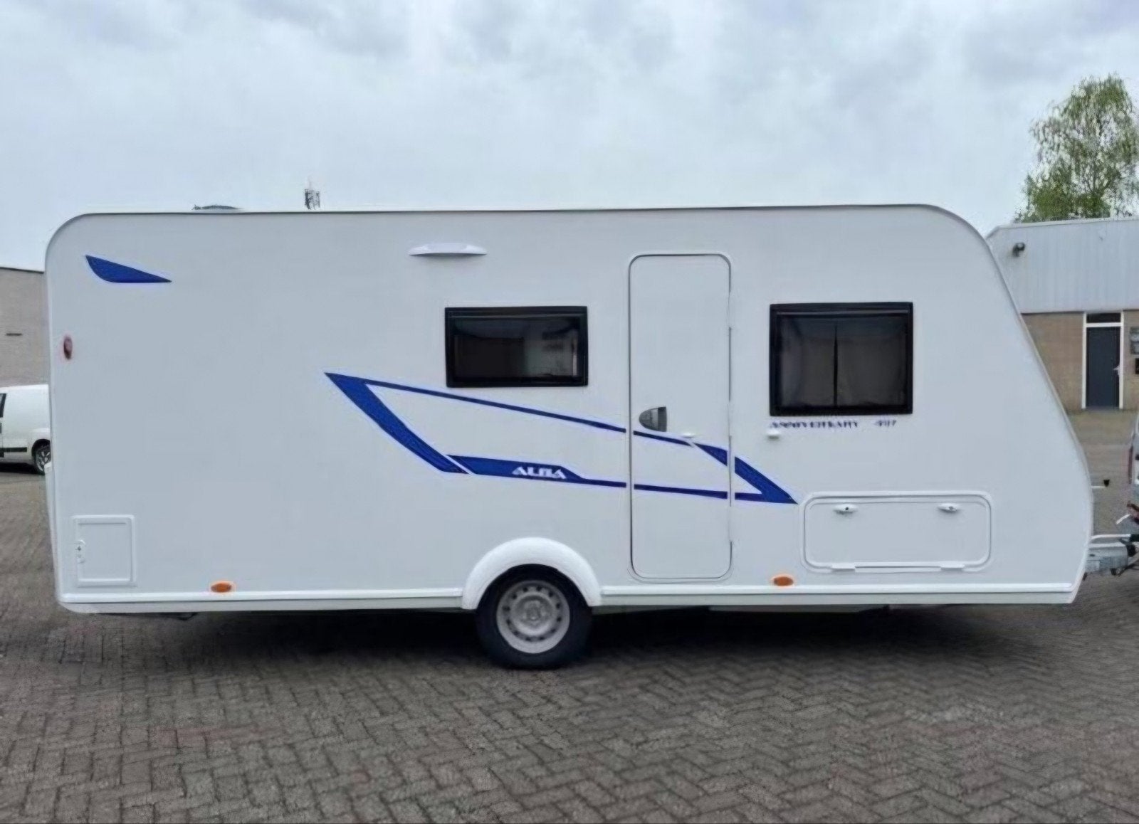 Caravelair Alba 497 Family Anniversary - 3 stapelbed - nieuw, Schokbreker, Treinzit, Particulier, Meer dan 6