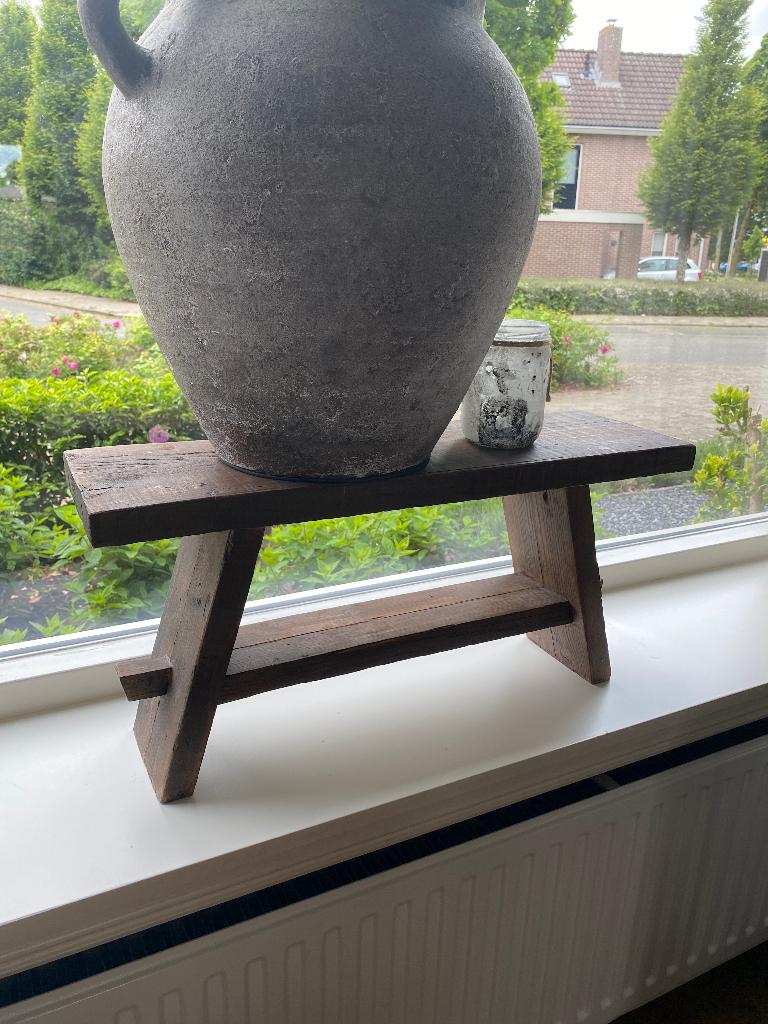 Vensterbank krukje tafeltje, Ophalen, Zo goed als nieuw, Hout